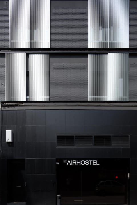 Facade/entrance, Off site