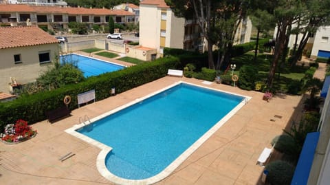 Pool view, Swimming pool, Swimming pool