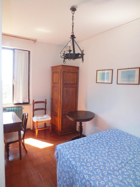 Day, Decorative detail