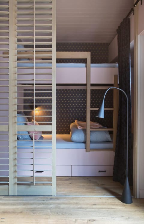 bunk bed