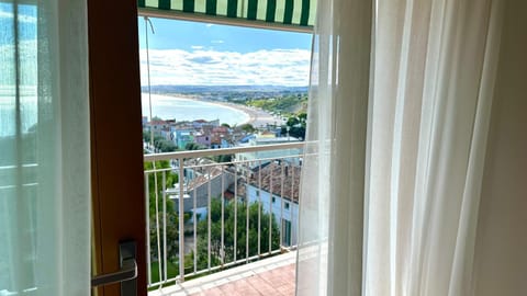 Casa Del Sole DX Apartment in Numana