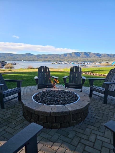 Natural landscape, Lake view, Mountain view