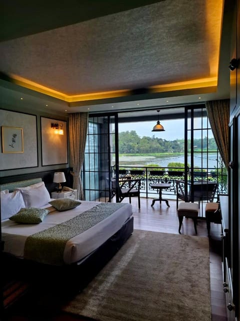 Bed, Balcony/Terrace, Bedroom