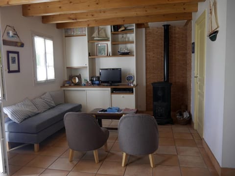 Maison confortable à Sauzon, calme et proche plage - FR-1-418-126 House in Brittany