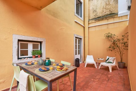 Patio, Balcony/Terrace