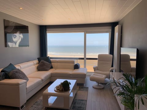 Springvloed Apartment in Koksijde