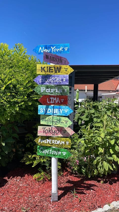 Day, Garden, Area and facilities