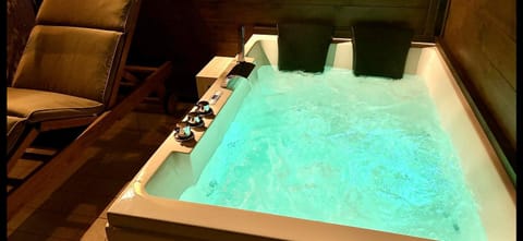Hot Tub, Open Air Bath, Bath