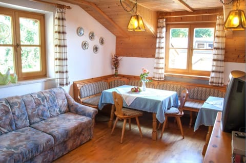 Living room, Photo of the whole room, Seating area