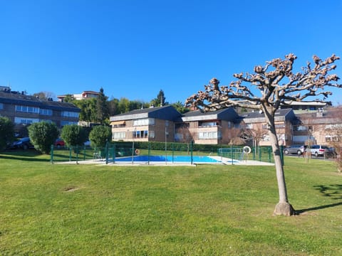 Garden, Swimming pool
