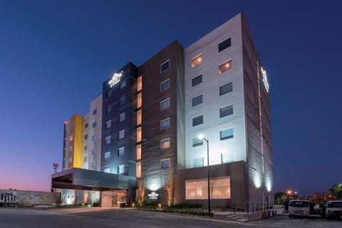 Property building, Facade/entrance, On site
