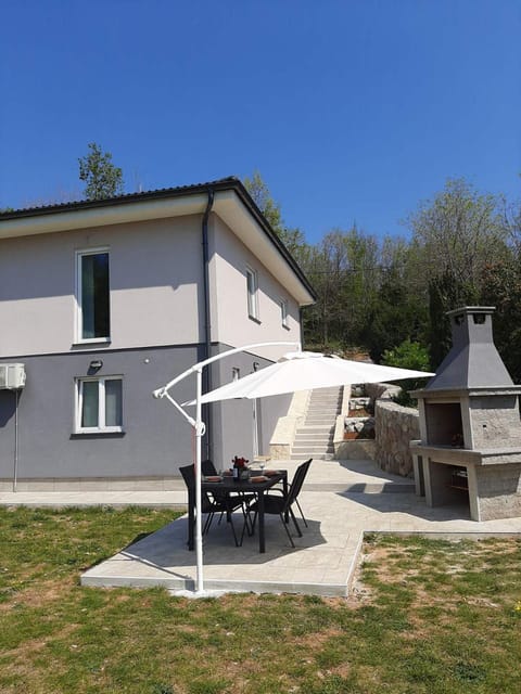Property building, Patio, BBQ facilities, Garden