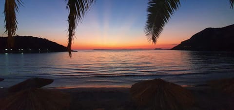 Day, Natural landscape, Mountain view, Sea view, Sunset
