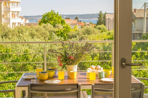 Balcony/Terrace, Garden view, Sea view