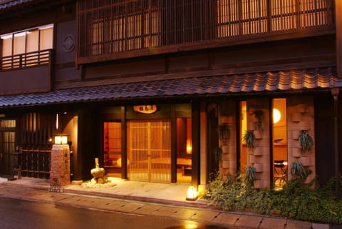 Facade/entrance, Facade/entrance