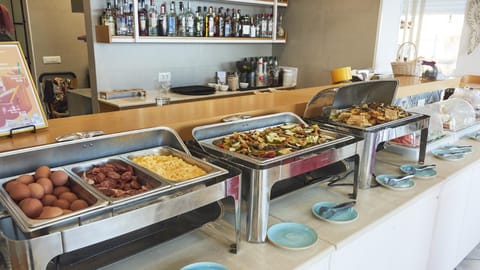 Property building, Lounge or bar, Breakfast, Continental breakfast, Buffet breakfast