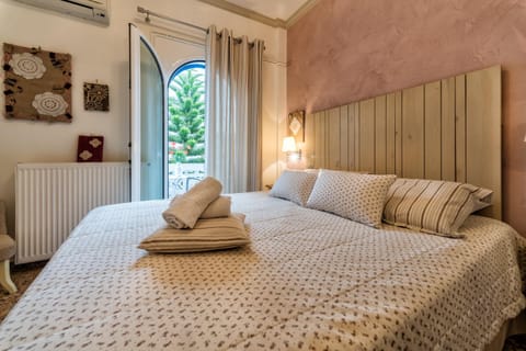 Decorative detail, Bedroom