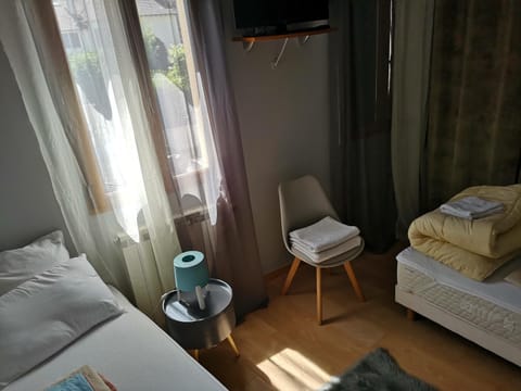 Maison le Napoléon 3 chambres 6 lits, non adapté aux PMR House in Île-de-France