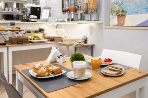 Breakfast, Buffet breakfast