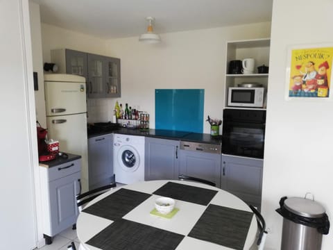 Kitchen or kitchenette, dishwasher, minibar, pet friendly, stove