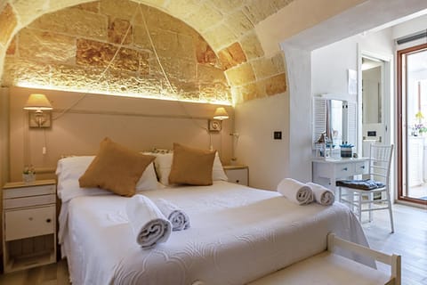 Photo of the whole room, Decorative detail, Bedroom, air conditioner