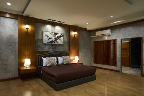 Bed, Photo of the whole room, Decorative detail, Bedroom