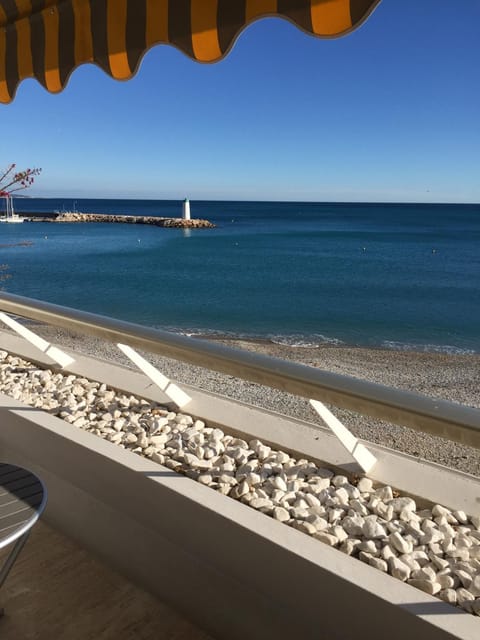 Beach, On site