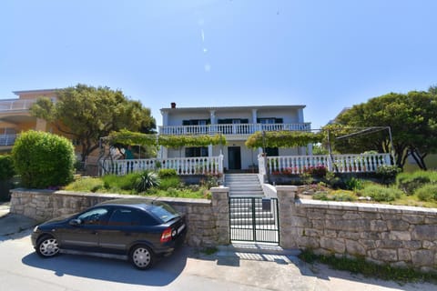 Property building, Parking