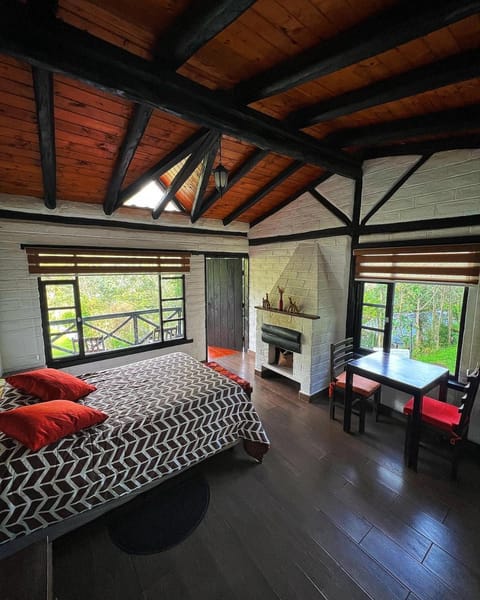 Bed, Photo of the whole room, Mountain view