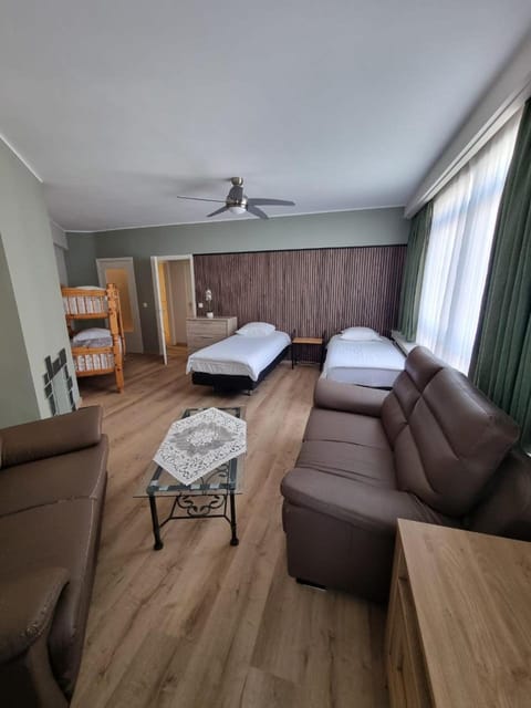 Aparthotel Résidence Bara Midi Apartment hotel in Saint-Gilles