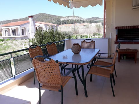 The Pearl Apartment in Nea Peramos