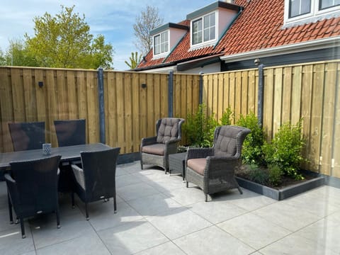 Tuusje House in Vrouwenpolder