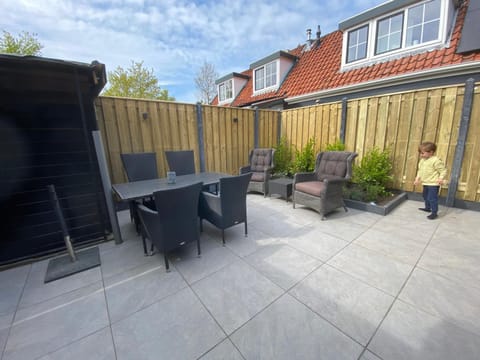 Tuusje House in Vrouwenpolder