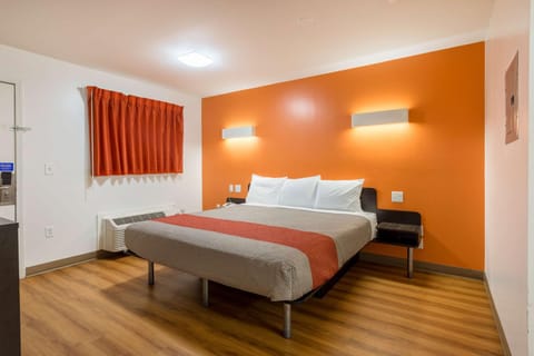 Photo of the whole room, On site