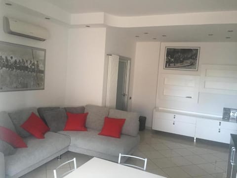 Kitchen or kitchenette, Seating area