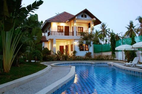 Property building, Swimming pool
