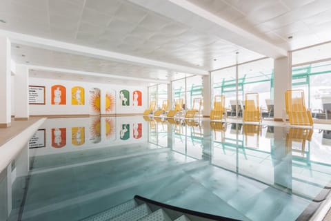 Swimming pool, Swimming pool