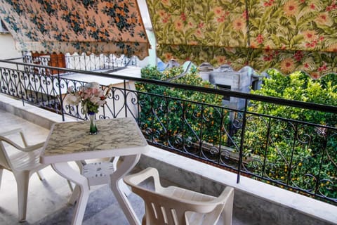 Garden, Balcony/Terrace, Decorative detail