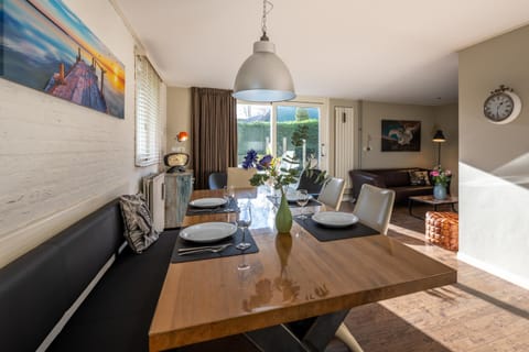 Moerellahof, Gezin & Familie vakantiehuis aan het Veersemeer ALLEEN GEZINNEN House in Wolphaartsdijk