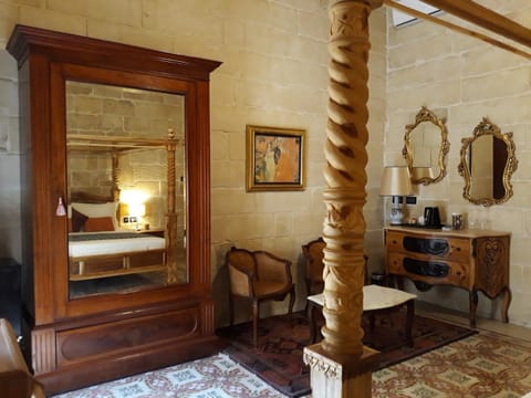 Bed, Seating area, Bedroom, wardrobe