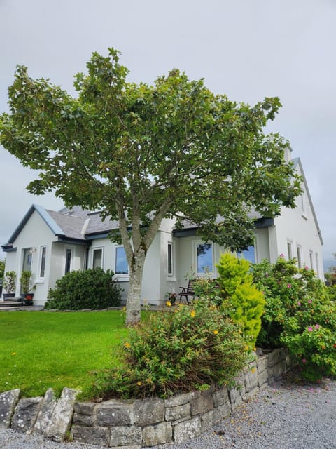 Fairwinds Guest Accommodation Bed and Breakfast in Doolin