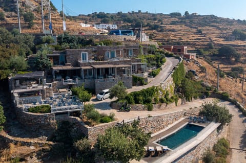 Property building, Day, Bird's eye view, View (from property/room), Swimming pool