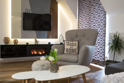 Living room, Seating area