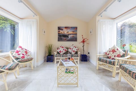 Photo of the whole room, Garden view, Inner courtyard view