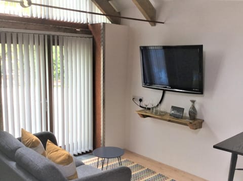 TV and multimedia, Seating area