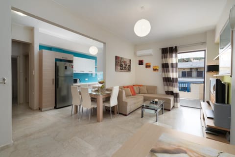 Day, Activities, Summer, Children play ground, Library, Snorkeling, TV and multimedia, Balcony/Terrace, Kitchen or kitchenette, Living room, Decorative detail, Decorative detail, Seating area, Floor plan, Dining area, Cycling, On site, City view, City view, Landmark view, Landmark view, Mountain view, Mountain view, Street view, Street view, Sports, Entertainment, Family, Family, Family, Quiet street view