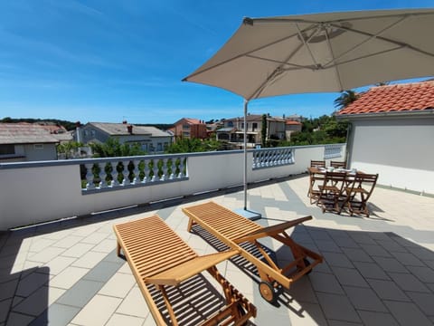 Balcony/Terrace, children, Family