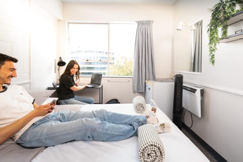 Bed, People, Photo of the whole room, Bedroom, Guests