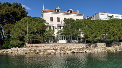 SeaFront Beach Apartment - DIRECTLY AT THE BEACH Apartment in Zadar