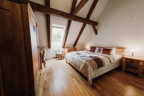 Bed, Photo of the whole room, Area and facilities, wardrobe